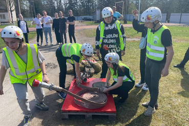 В Ленинградской области проходят районные соревнования юных пожарных