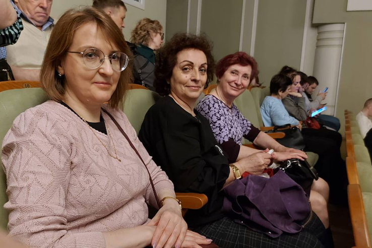 Культурный вечер профсоюза: «Небесный тихоход» в театре Акимова