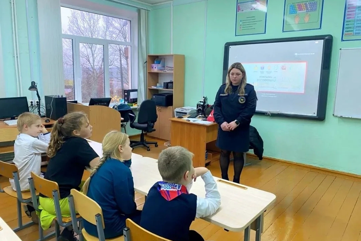 Огонь под контролем: Профилактическая работа по пожарной безопасности в Лужском районе