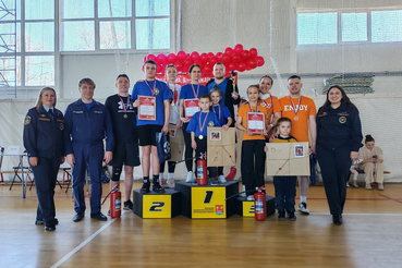 Мама, папа и я - пожарная семья! Отдыхаем по-спортивному!