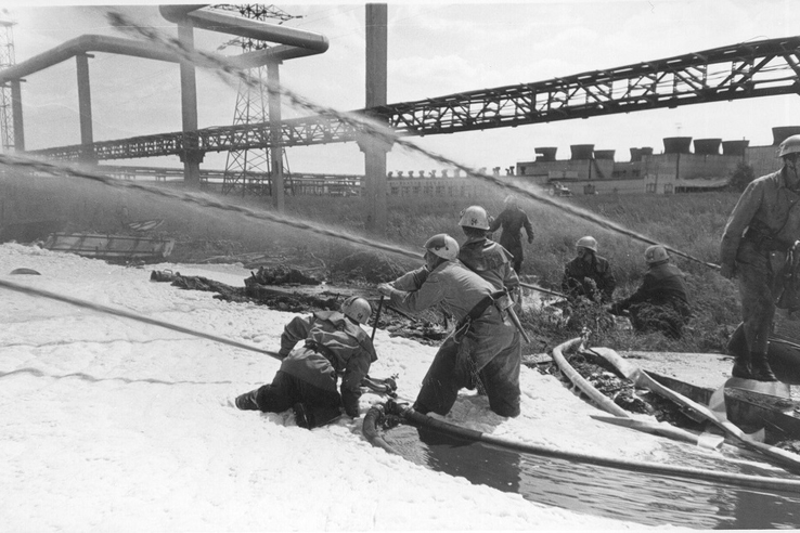 Советская пожарная охрана: фундамент мужества и братства