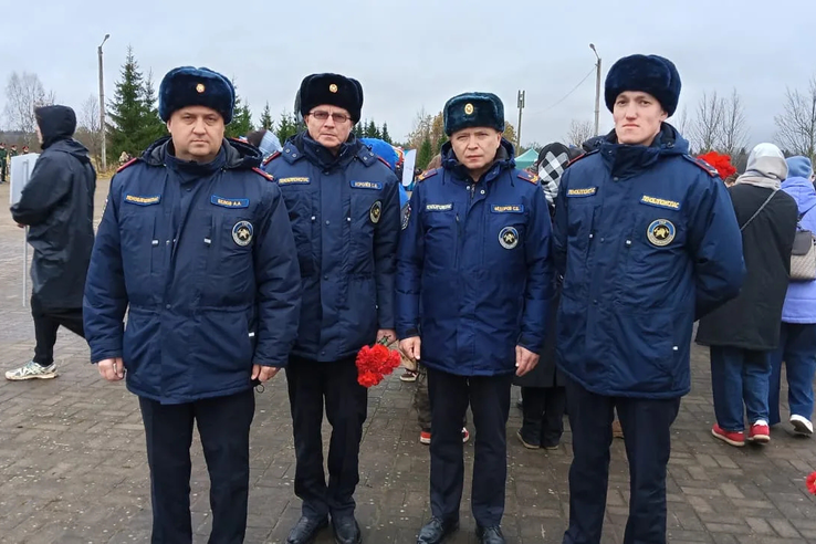 В Волосовском районе прошли траурные мероприятия, посвящённые Дню памяти сожжённых деревень.