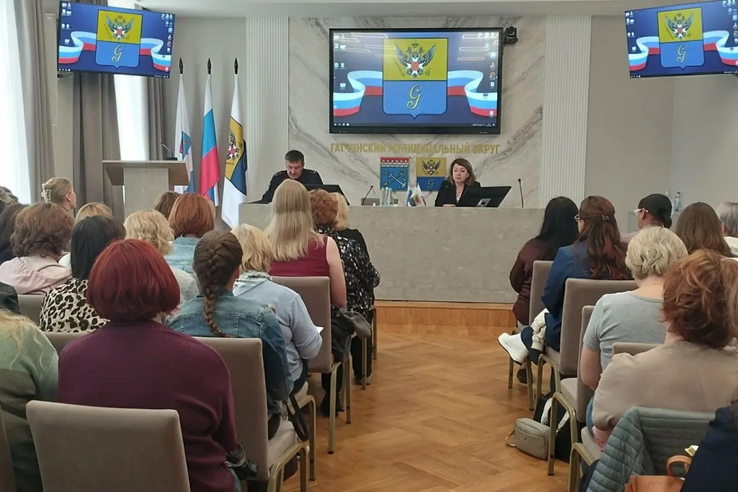 В преддверии предстоящих выборов в сентябре 2026 года в Ленинградской области активно ведётся работа по обеспечению пожарной безопасности на избирательных участках.