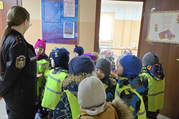 Как потушить огонь и примерить каску? Спросили у профессионалов!