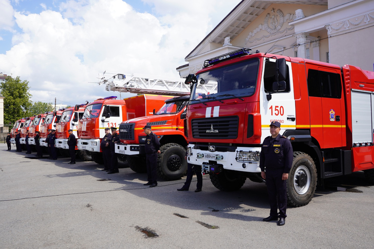 Губернатор Ленинградской области дал старт к работе новой пожарной технике