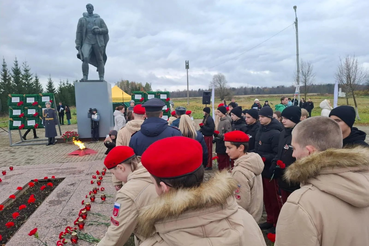 29 октября-День памяти сожжённых немецко-фашистскими захватчиками деревень Ленинградской области.