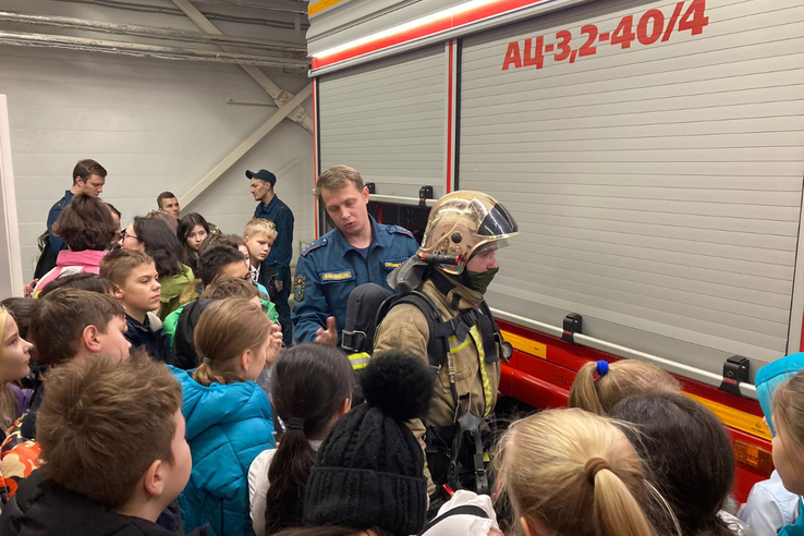 Пятиклассники Новогореловской школы побывали в роли пожарных