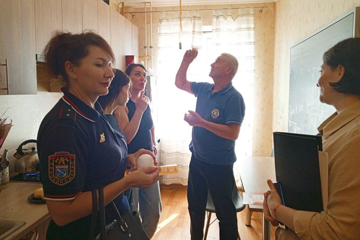 Проведены комиссионные рейды по пожарной безопасности среди социально уязвимых групп населения