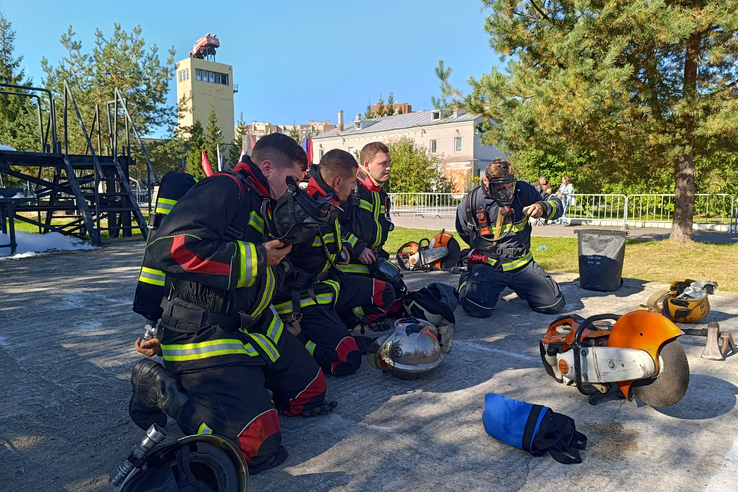 Огнебрцы Леноблпожспас стали победителями международных соревнований