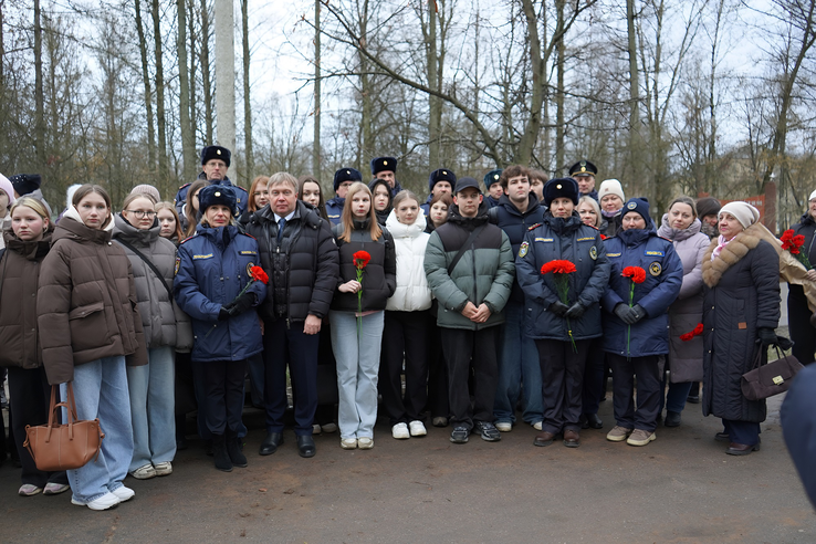 Неизвестный солдат, ты погиб, но память о тебе  жива…
