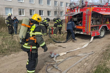 Личный состав 121 пожарной части Волховского отряда Леноблпожспас принял участие в плановом пожарно-тактическом учении на объекте здравоохранения