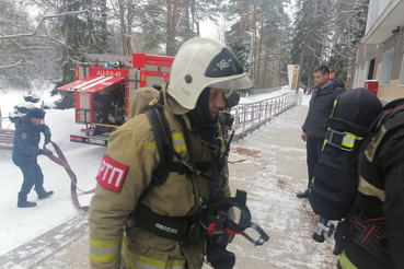 Учения пожарных на объектах массового пребывания