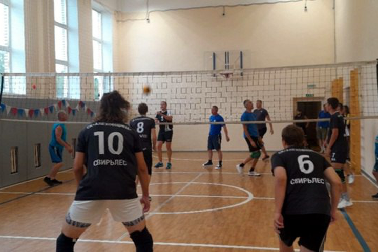 «Ради жизни на земле». В Ленобласти стартовали товарищеские матчи пожарных и школьников, организованные Леноблпожспас