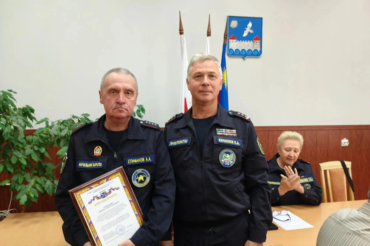Стартовали отчётные совещания по итогам оперативно‑служебной деятельности отрядов Леноблпожспас за 6 месяцев 2026 года — первое состоялось в ОГПС Кингисеппского района!