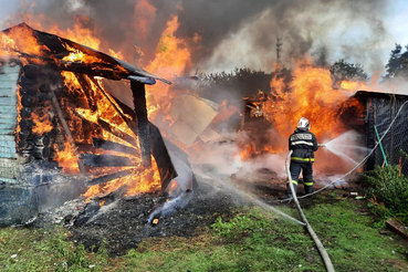 Губернатор распорядился выплатить по 10 тысяч всем пожарным за тушение и атаки БПЛА